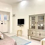 Center Alfama Iii